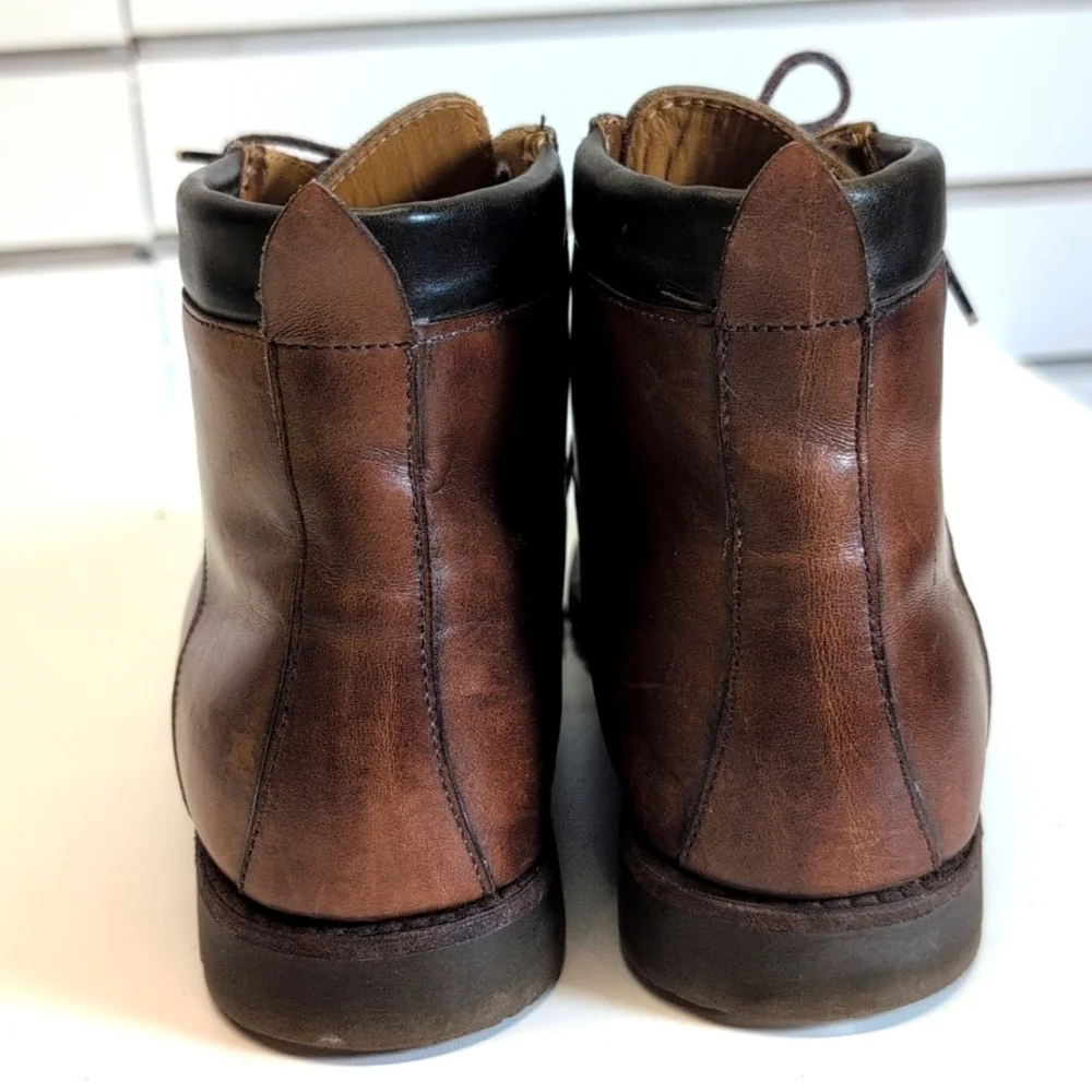 Cole Haan Country VTG Chukka Boot Vibram Sole 8.5 brown EUC